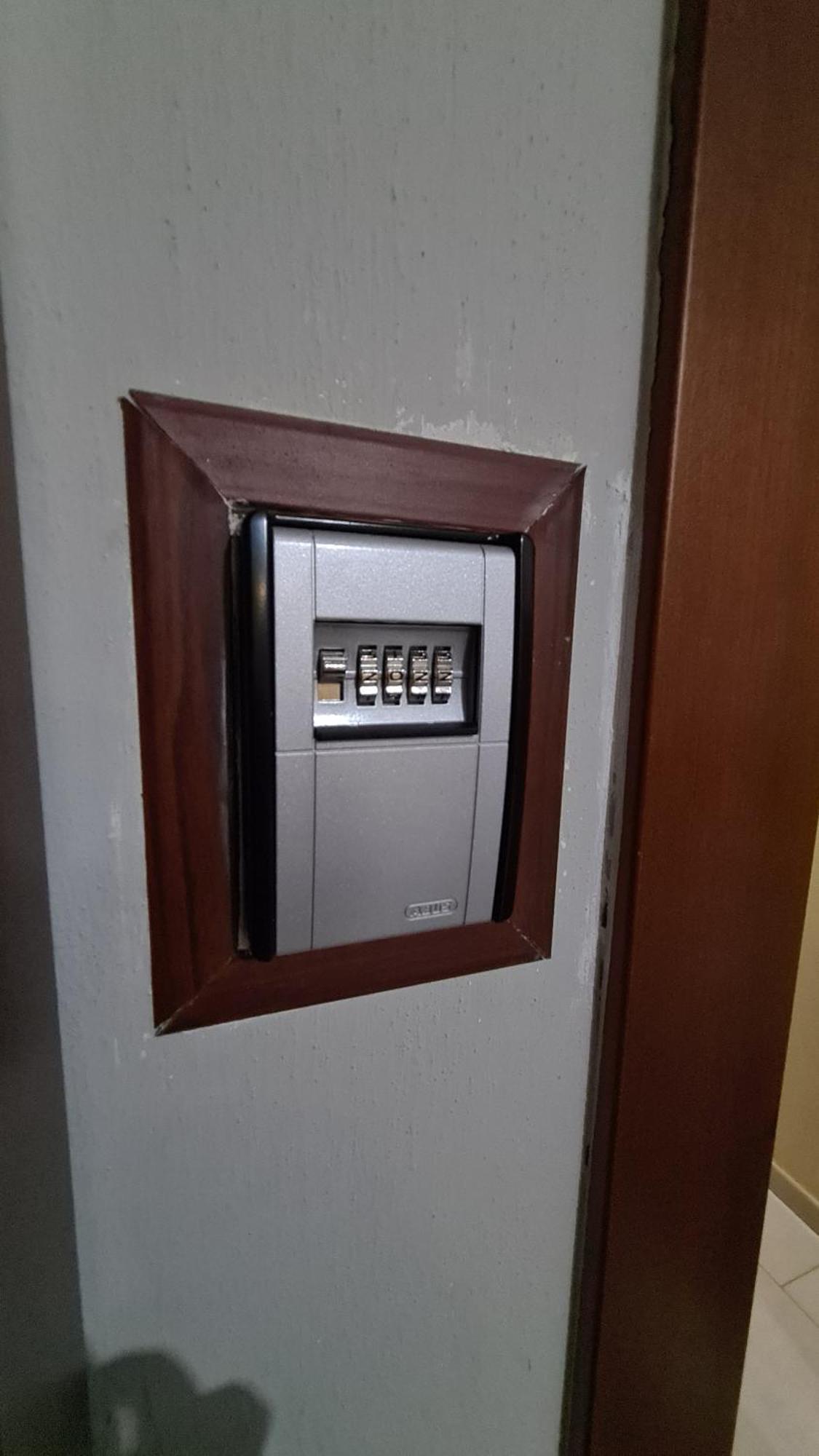 Family-Friendly Apt At 21 Dhjetori W/Self Check-In Тирана Екстер'єр фото